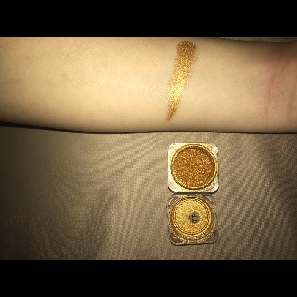 naked loose glitter/shimmer